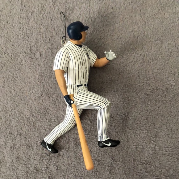 Hallmark MLB Jason Giambi NY Yankees Ornament Collector’s Series 2003 - Picture 11 of 11